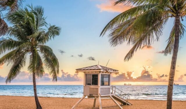 Cheap Flights from Bogotá to Fort Lauderdale for $246 USD Roundtrip – Book Now! Aerial view of Fort Lauderdale beach and boats – Cheap flights from Bogotá to Fort Lauderdale