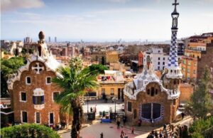 Cheap Flights from Dakar to Barcelona for Only $408 Roundtrip with TAP Air Portugal – Limited Time! View of Barcelona’s Sagrada Familia at sunset – Fly from Dakar for only $408 roundtrip with TAP Air Portugal
