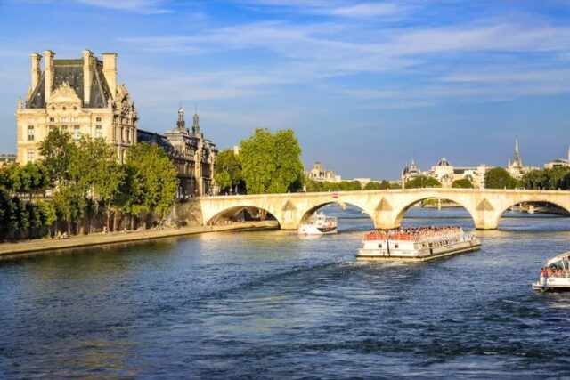 Eiffel Tower view at sunset – Cheap roundtrip flights from Dakar to Paris for $485 with TAP Air Portugal