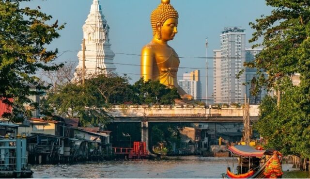 Bangkok city skyline at sunset – Cheap flights from London to Bangkok for £422 roundtrip