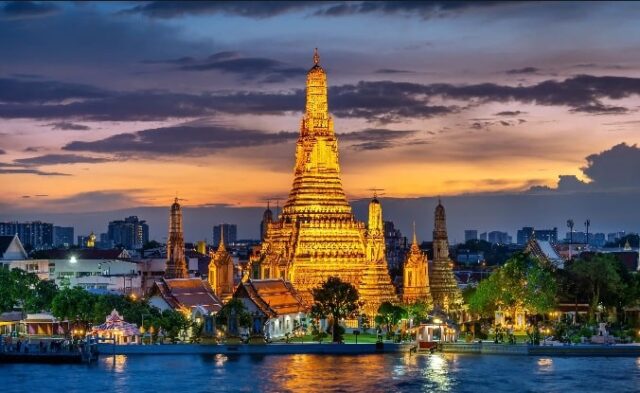 Sunset over Bangkok skyline – travel from Stockholm for just €473 roundtrip